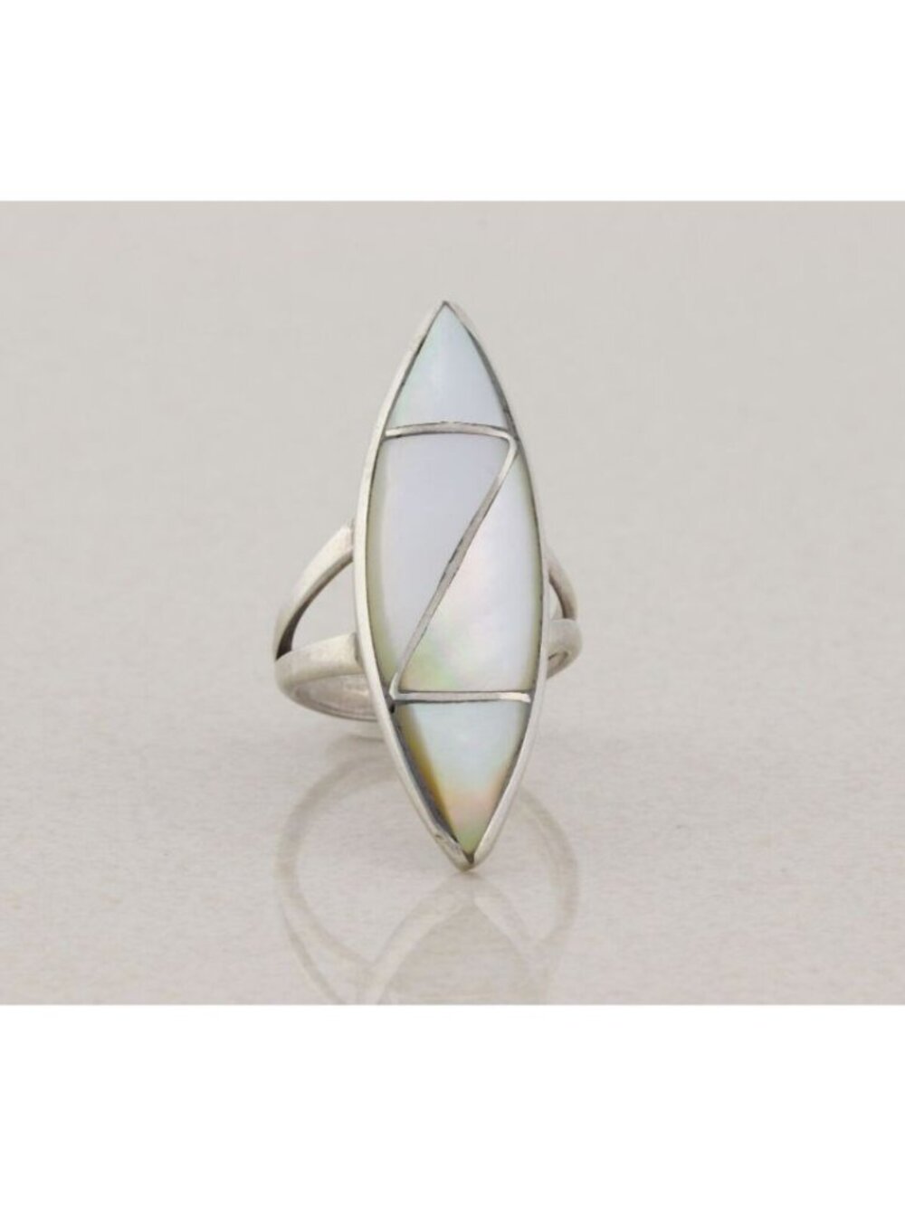 Sterling Silver Natural Mother of Pearl Inlay Ring Size 7 1/2